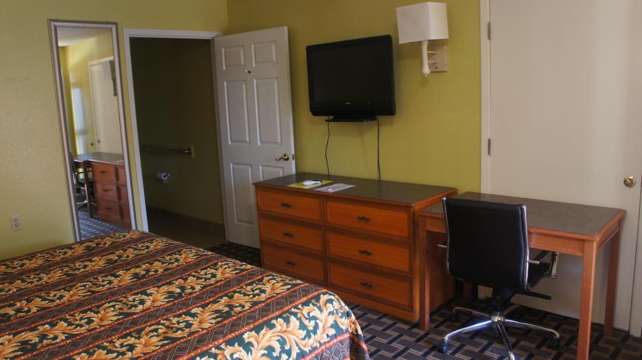 Regency InnTaylor エクステリア 写真